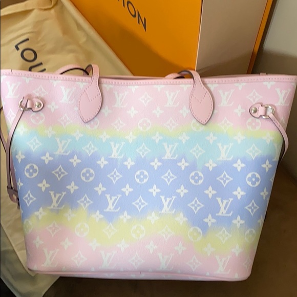 ‼️SOLD‼️ NWT! 💯% Authentic LV Escale Neverfull - Picture 4 of 12